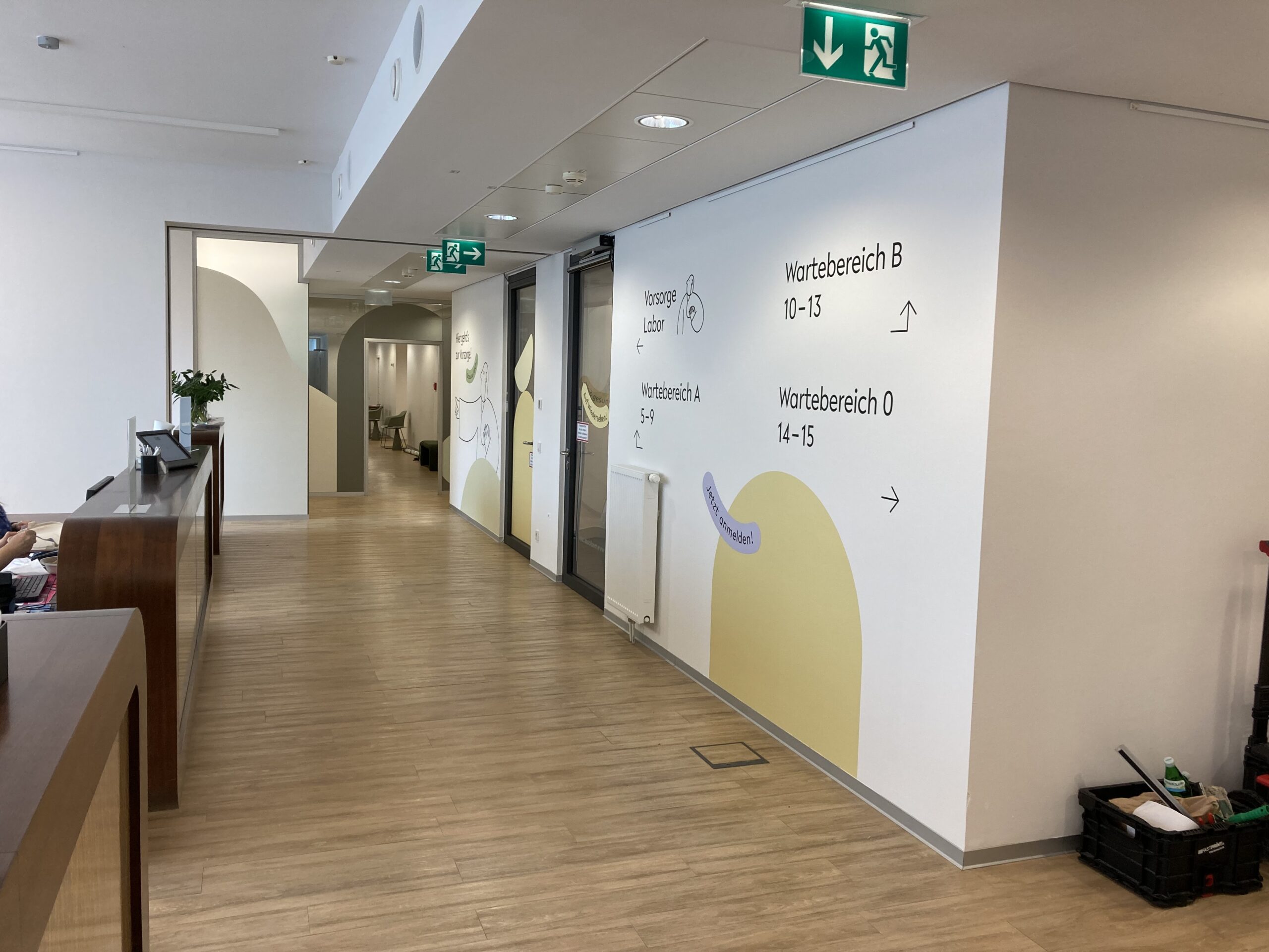 Wegleitsysteme Hotels und Krankenhäuser